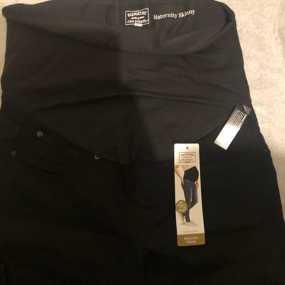 Maternity Baby Bump Skinny Jeans Signature by Levi Strauss & Co. - Picture 5 of 9